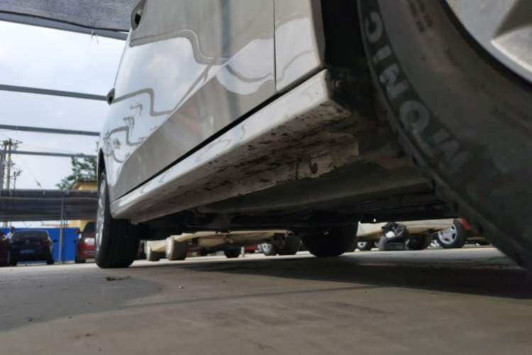 Used Peugeot 301 2018 1.6L Manual Comfort Edition Right Side Sill