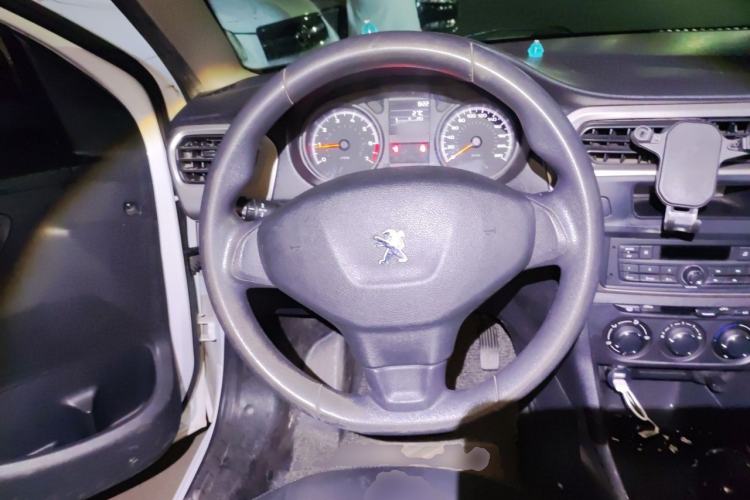 Used Peugeot 301 2018 1.6L Manual Comfort Edition Steering Wheel