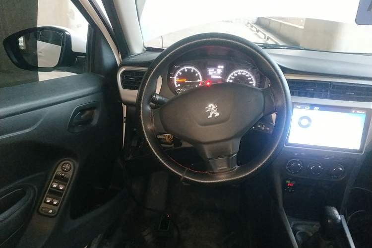 Used Peugeot 301 2018 1.6L Manual Comfort Edition Steering Wheel