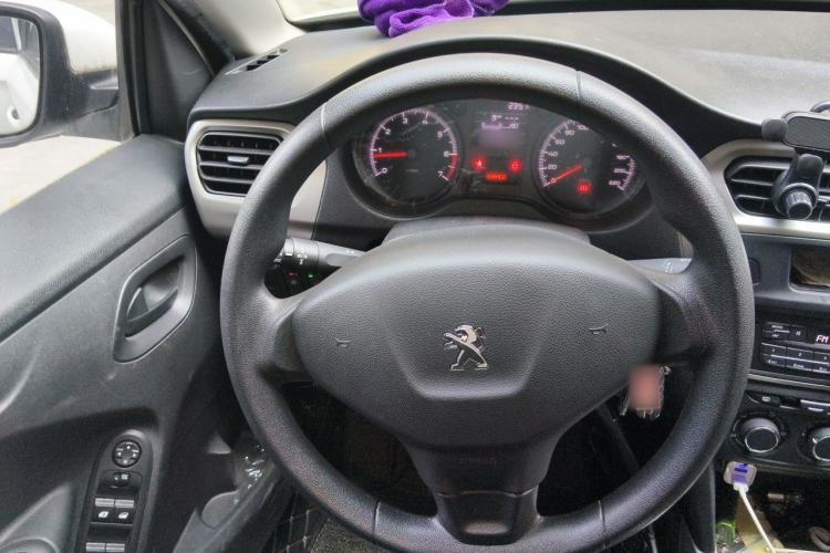 Used Peugeot 301 2018 1.6L Manual Comfort Edition Steering Wheel