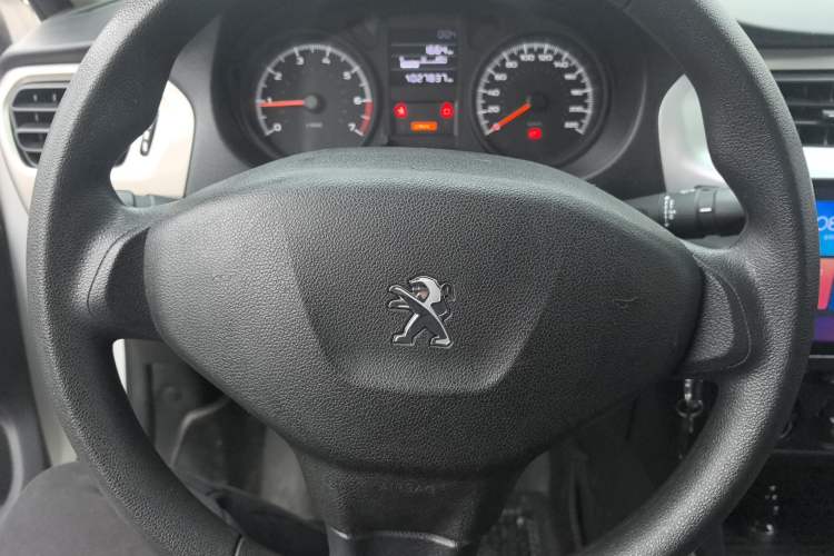 Used Peugeot 301 2018 1.6L Manual Comfort Edition Steering Wheel