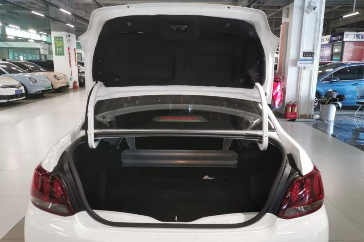Used Peugeot 301 2018 1.6L Automatic Comfort Edition Trunk