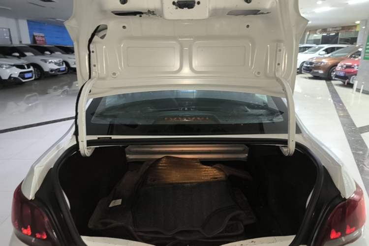 Used Peugeot 301 2018 1.6L Manual Comfort Edition Trunk