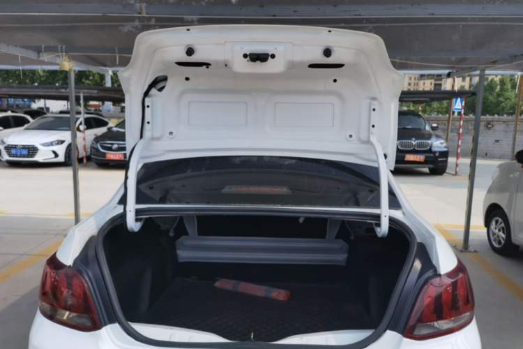 Used Peugeot 301 2018 1.6L Manual Comfort Edition Trunk