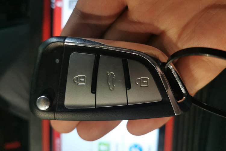 Used Peugeot 301 2018 1.6L Automatic Comfort Edition Vehicle Key