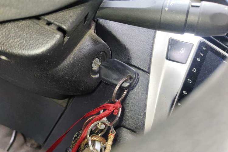 Used Peugeot 301 2018 1.6L Manual Comfort Edition Vehicle Key