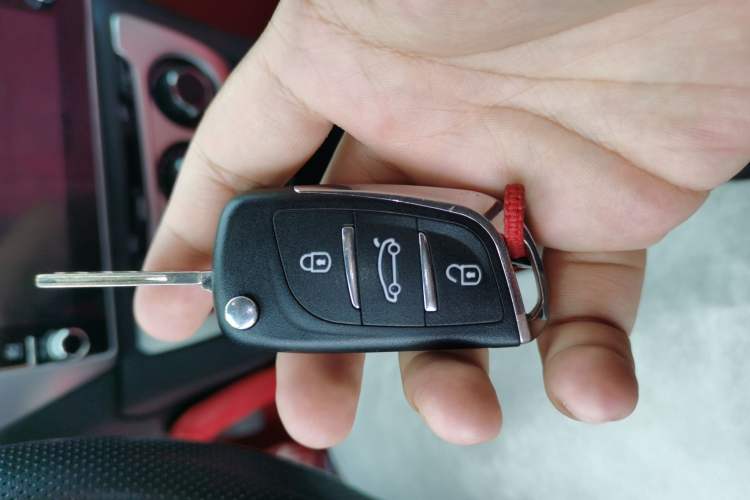 Used Peugeot 301 2018 1.6L Manual Comfort Edition Vehicle Key