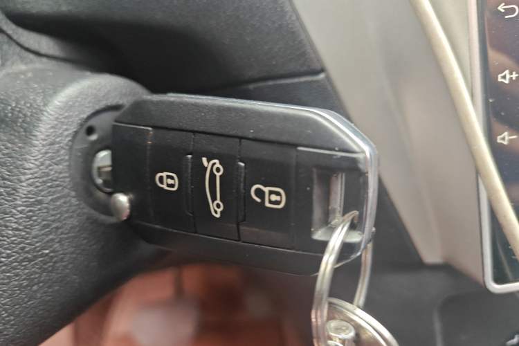 Used Peugeot 301 2018 1.6L Automatic Comfort Edition Vehicle Key