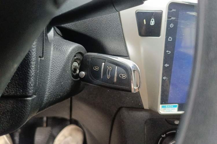 Used Peugeot 301 2018 1.6L Manual Comfort Edition Vehicle Key