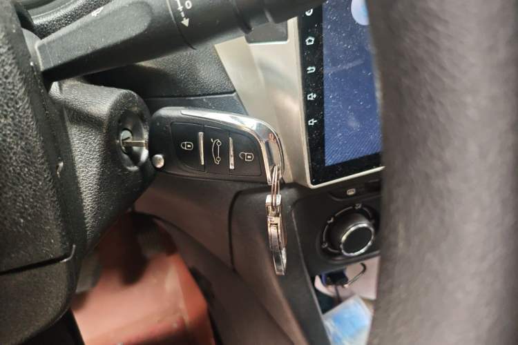 Used Peugeot 301 2018 1.6L Manual Comfort Edition Vehicle Key