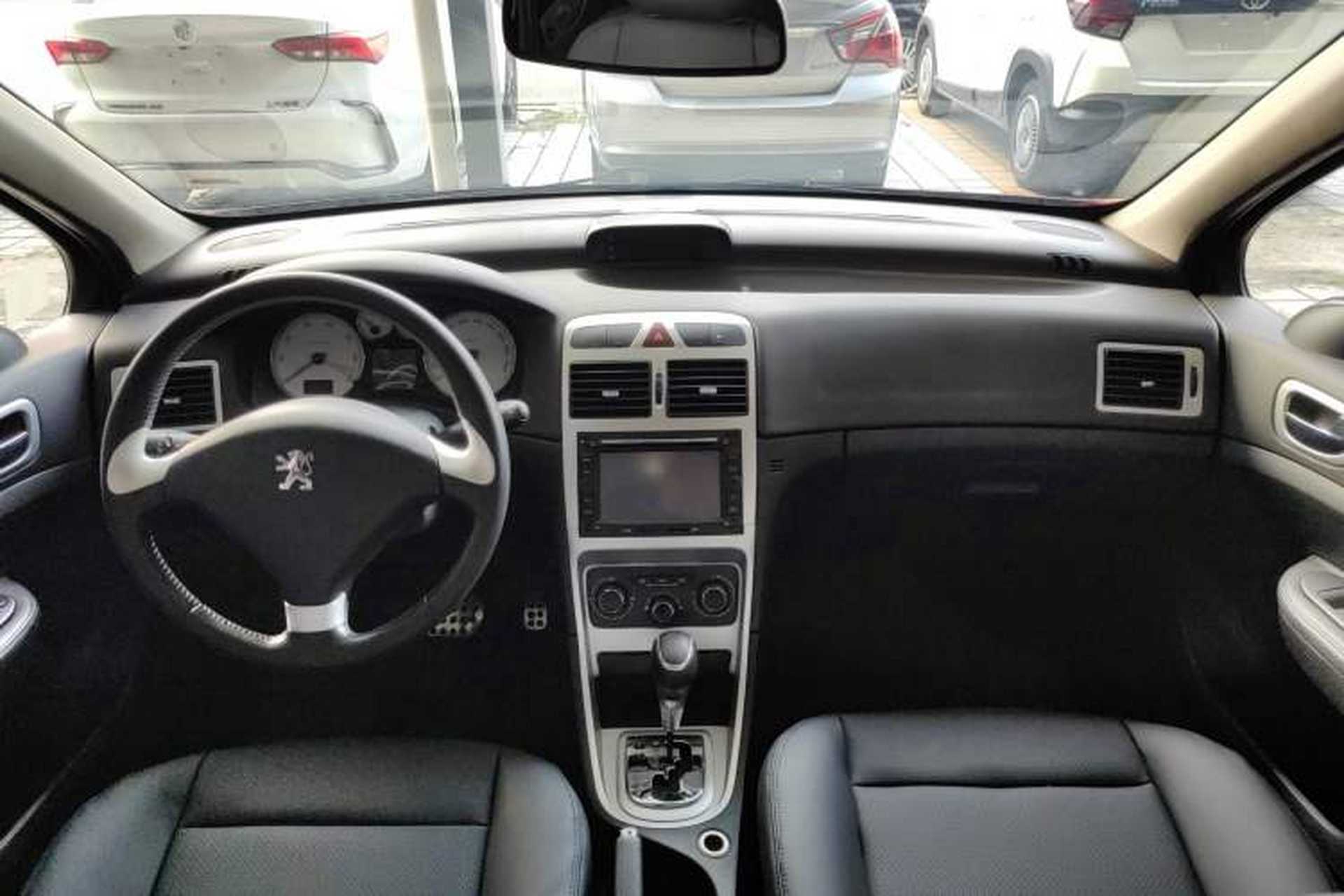 Used Peugeot 307 2013 1.6L Automatic CROSS Interior 5