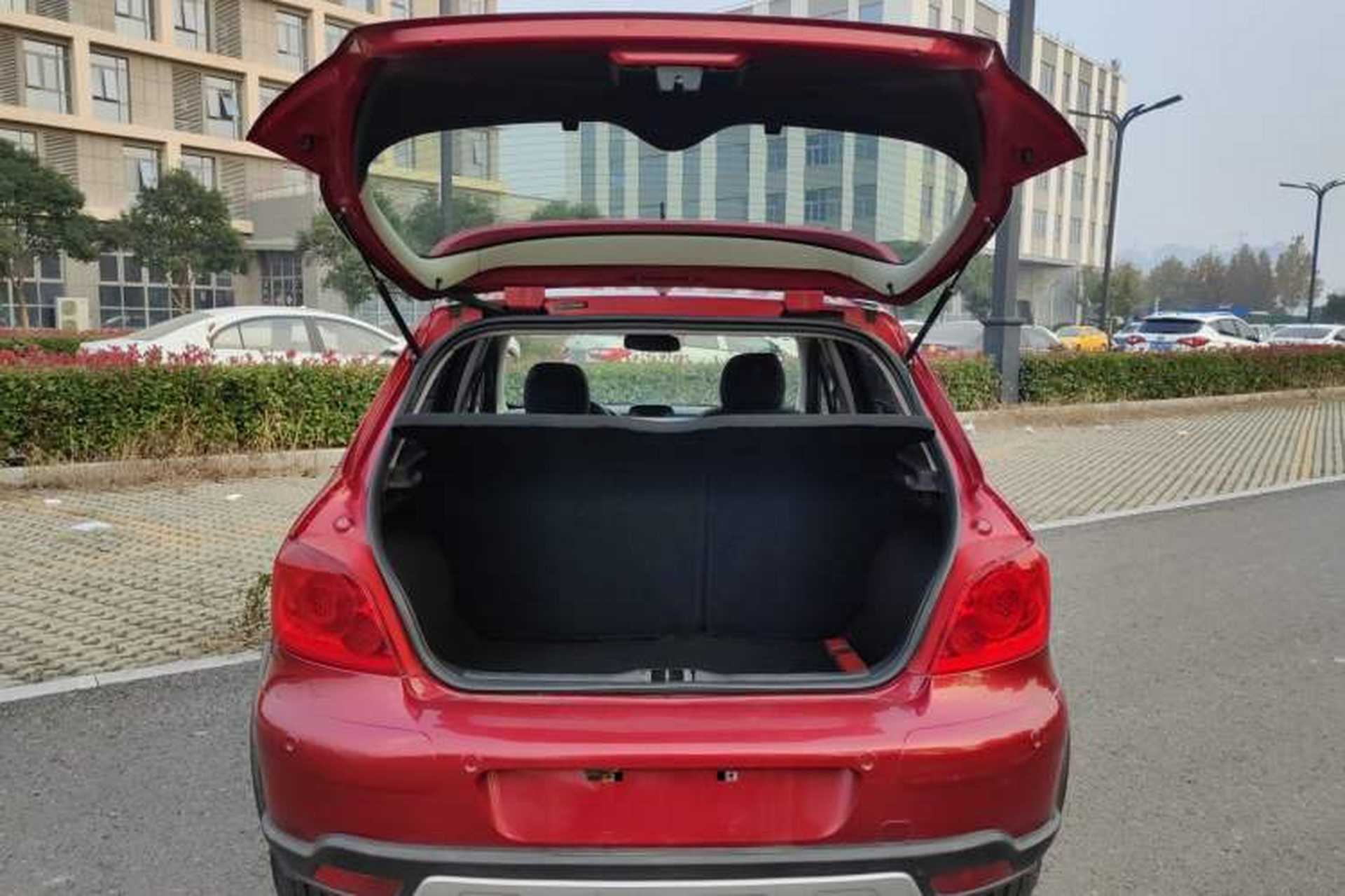 Used Peugeot 307 2013 1.6L Automatic CROSS Trunk