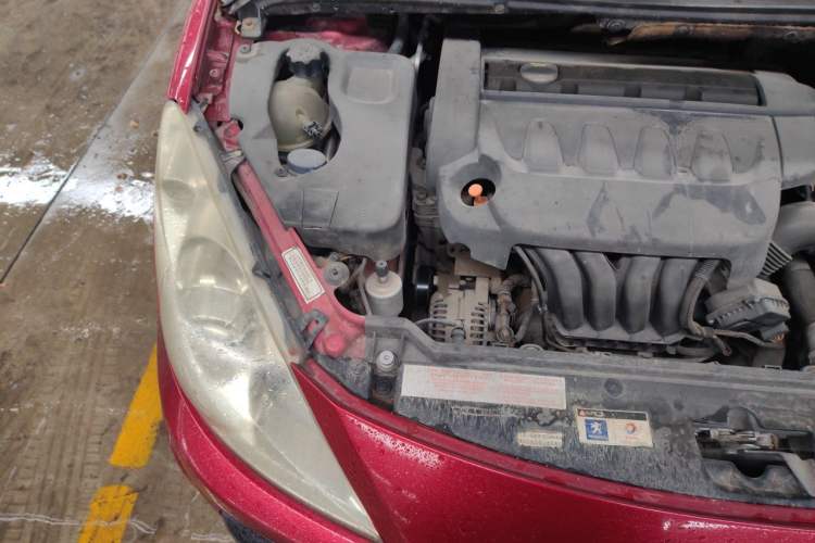 Used Peugeot 307 2005 SW 2.0 Engine Bay Right