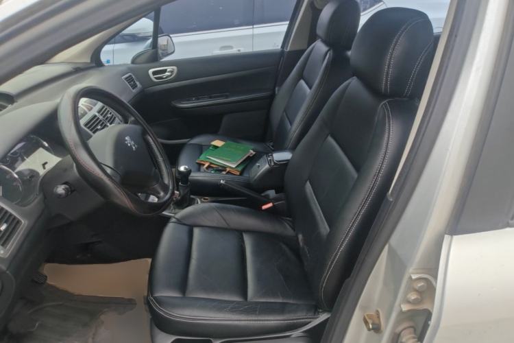 Used Peugeot 307 2007 Revised Version 2.0L Automatic Comfort Edition Left Front Seat