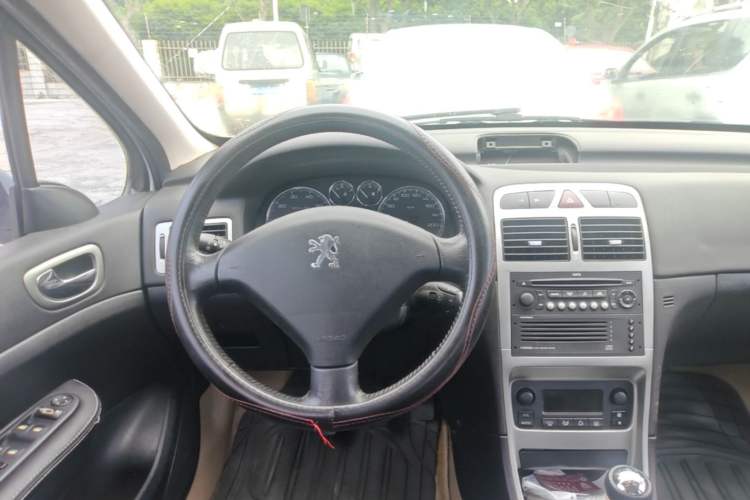 Used Peugeot 307 2007 Revised Version 2.0L Automatic Comfort Edition Steering Wheel
