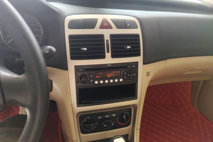 Used Peugeot 307 2007 Revised Version 1.6L Automatic Comfort Edition Audio And AC Panel