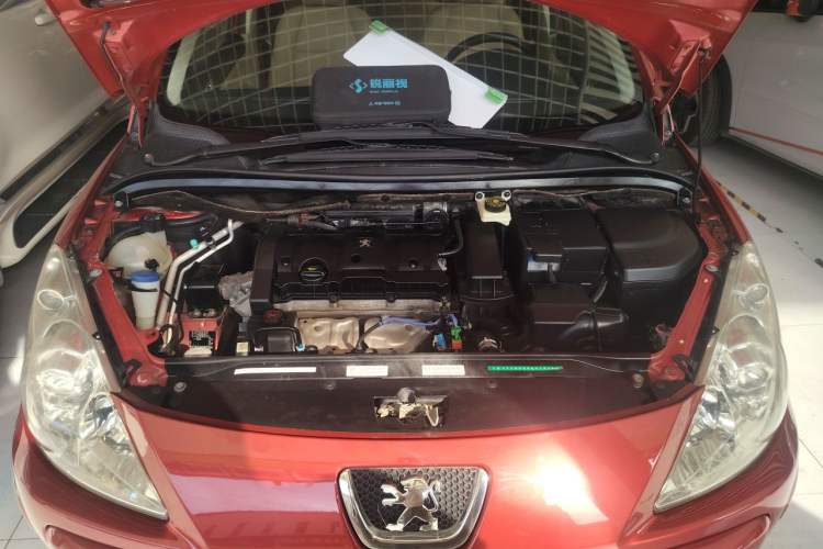 Used Peugeot 307 2007 Revised Version 1.6L Automatic Comfort Edition Engine Bay
