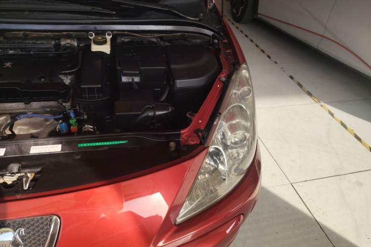 Used Peugeot 307 2007 Revised Version 1.6L Automatic Comfort Edition Engine Bay Left