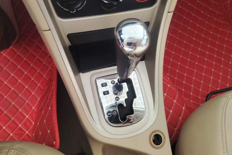 Used Peugeot 307 2007 Revised Version 1.6L Automatic Comfort Edition Gear Lever
