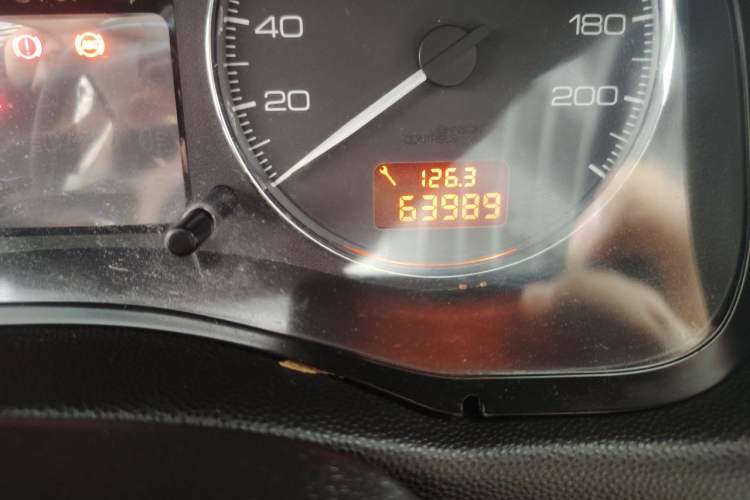Used Peugeot 307 2007 Revised Version 1.6L Automatic Comfort Edition Odometer Close Up