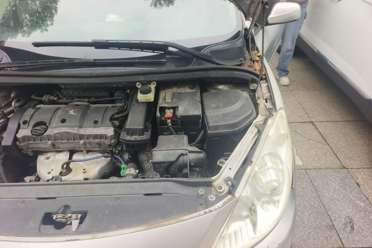 Used Peugeot 307 2007 Revised Version 1.6L Automatic Comfort Edition Engine Bay Left