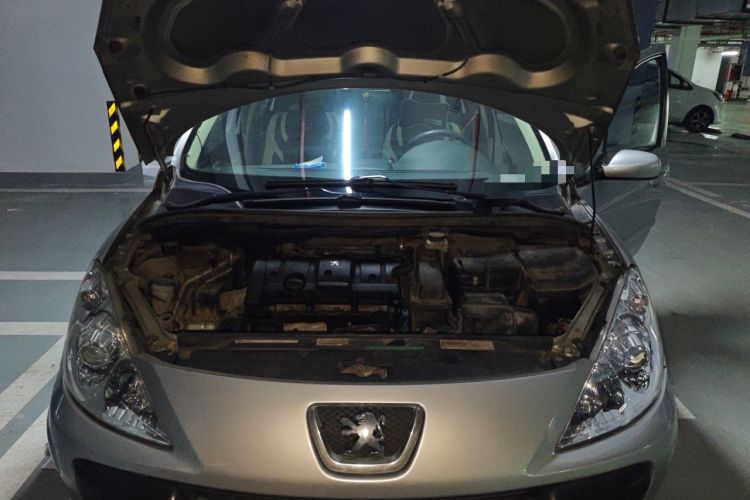Used Peugeot 307 2007 Revised Version 1.6L Automatic Comfort Edition Engine Bay