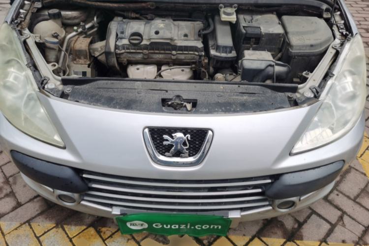 Used Peugeot 307 2007 Revised Version 1.6L Manual Comfort Edition Engine Bay