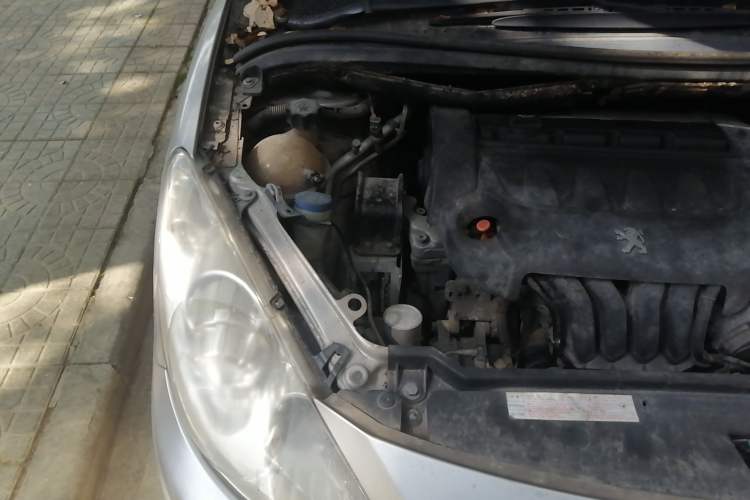 Used Peugeot 307 2007 Revised Version 2.0L Automatic Comfort Edition Engine Bay Right