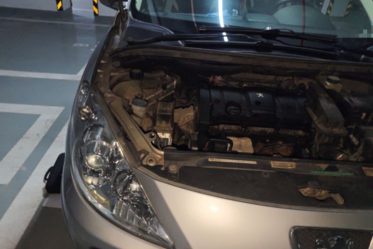 Used Peugeot 307 2007 Revised Version 1.6L Automatic Comfort Edition Engine Bay Right