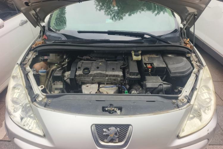 Used Peugeot 307 2007 Revised Version 1.6L Automatic Comfort Edition Engine Bay