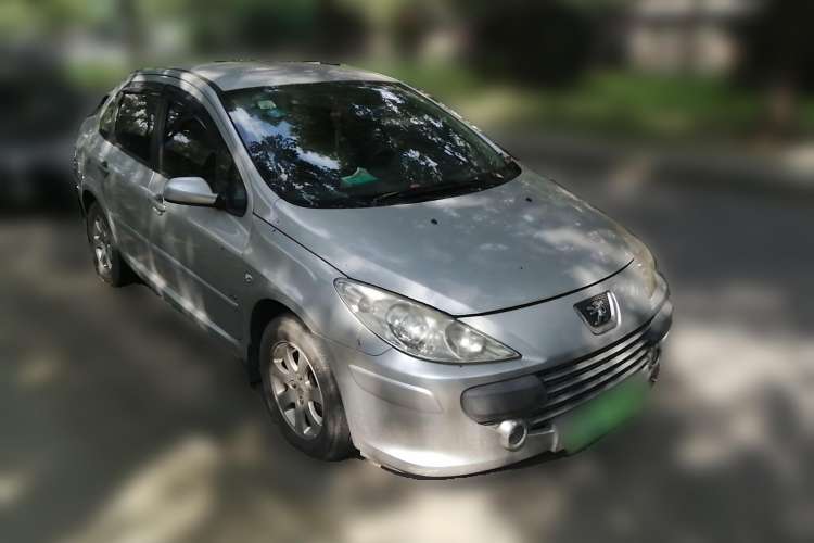 Used Peugeot 307 2007 Revised Version 2.0L Automatic Comfort Edition Front Right 45 Deg