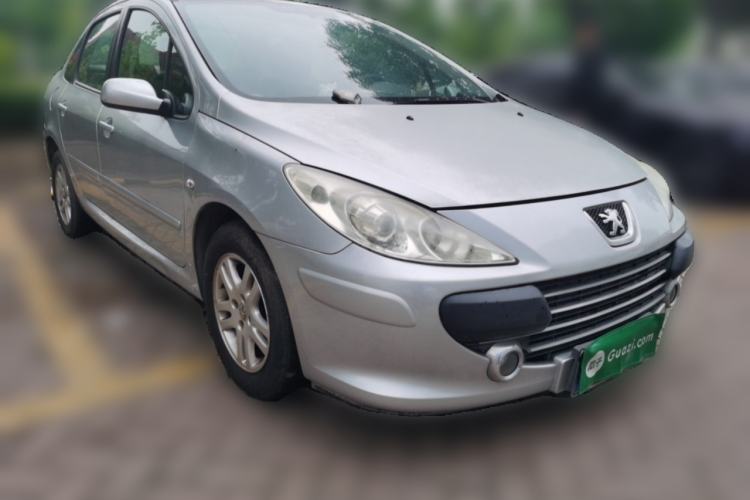 Used Peugeot 307 2007 Revised Version 1.6L Manual Comfort Edition Front Right 45 Deg