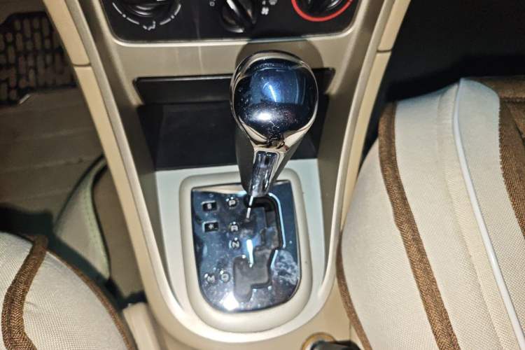 Used Peugeot 307 2007 Revised Version 1.6L Automatic Comfort Edition Gear Lever