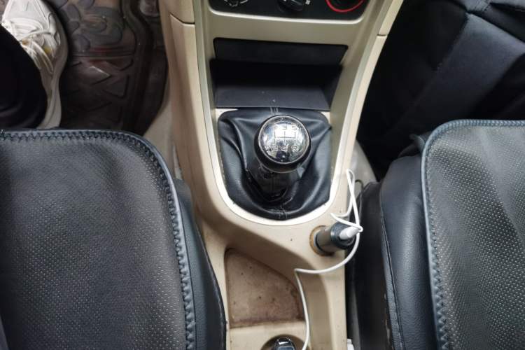 Used Peugeot 307 2007 Revised Version 1.6L Manual Comfort Edition Gear Lever