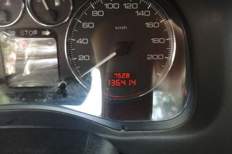 Used Peugeot 307 2007 Revised Version 2.0L Automatic Comfort Edition Odometer Close Up