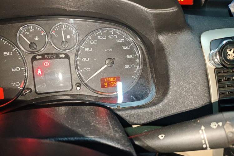 Used Peugeot 307 2007 Revised Version 1.6L Automatic Comfort Edition Odometer Close Up