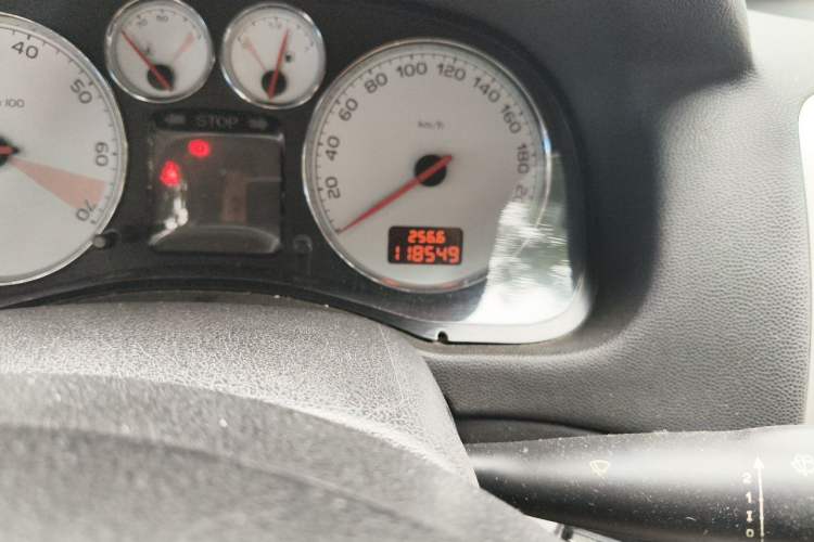 Used Peugeot 307 2007 Revised Version 1.6L Manual Luxury Edition Odometer Close Up