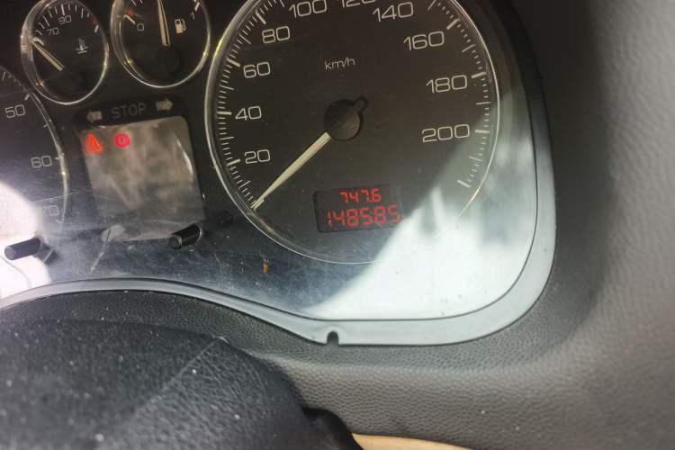 Used Peugeot 307 2007 Revised Version 1.6L Automatic Comfort Edition Odometer Close Up