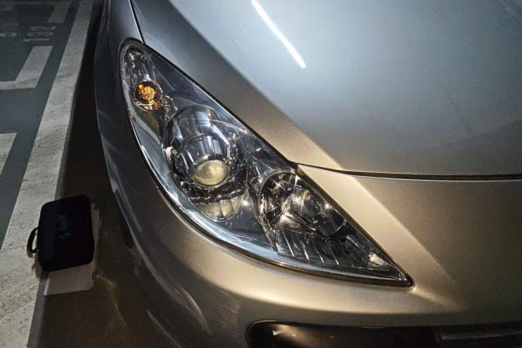 Used Peugeot 307 2007 Revised Version 1.6L Automatic Comfort Edition Right Front Headlight