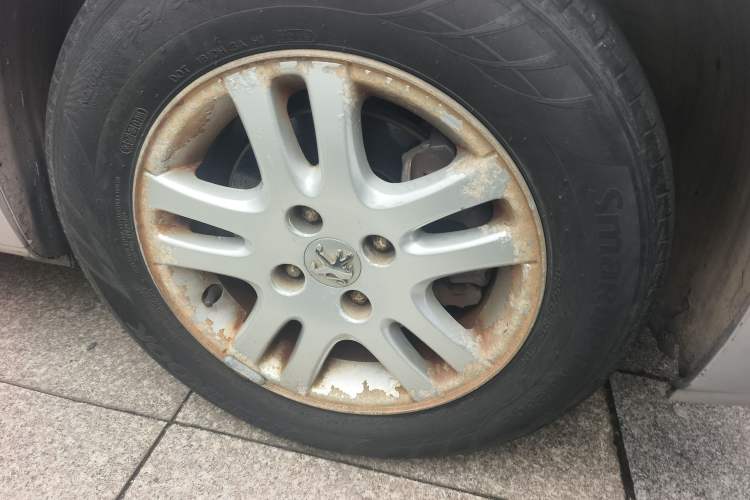 Used Peugeot 307 2007 Revised Version 1.6L Automatic Comfort Edition Right Front Wheel Hub