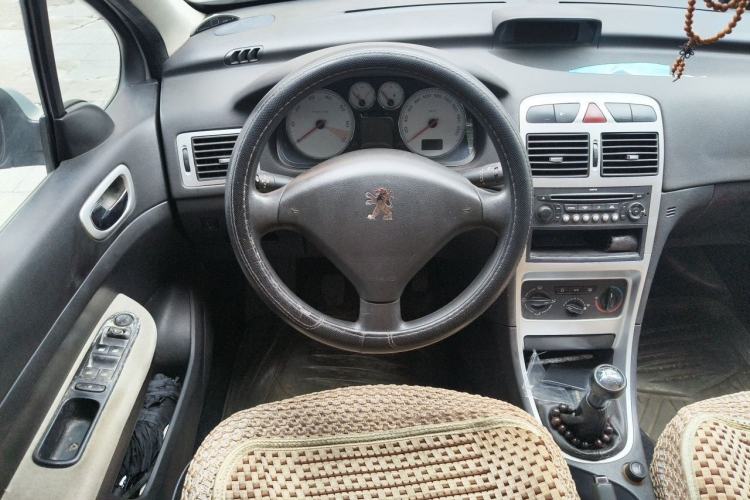 Used Peugeot 307 2007 Revised Version 1.6L Manual Luxury Edition Steering Wheel