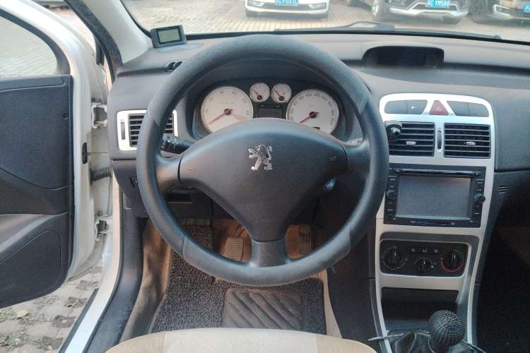 Used Peugeot 307 2007 Revised Version 1.6L Manual Comfort Edition Steering Wheel
