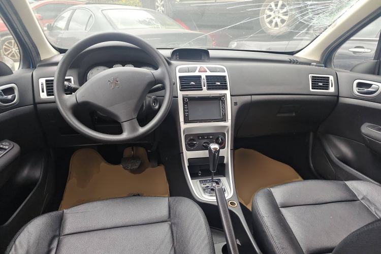 Used Peugeot 307 2008 Hatchback 1.6L Manual Deluxe Edition Center Console