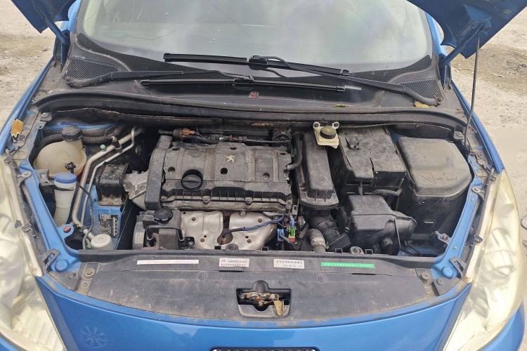 Used Peugeot 307 2008 Hatchback 1.6L Manual Deluxe Edition Engine Bay