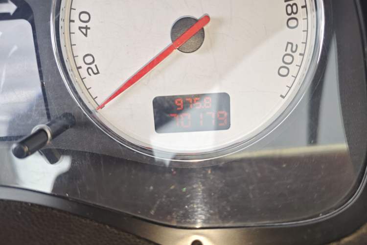 Used Peugeot 307 2008 Hatchback 1.6L Manual Deluxe Edition Odometer Close Up