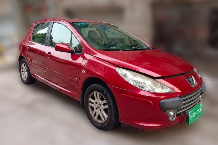 Used Peugeot 307 2008 Hatchback 2.0L Automatic Elegant Edition Front Right 45 Deg