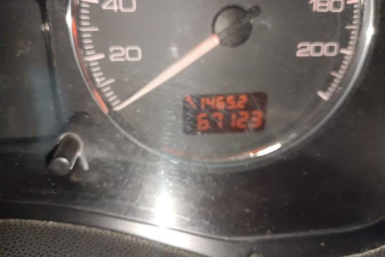 Used Peugeot 307 2008 Hatchback 2.0L Automatic Elegant Edition Odometer Close Up