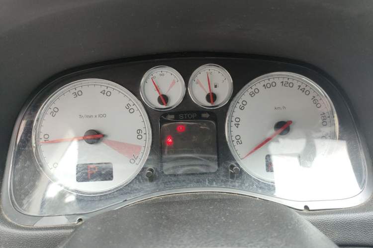 Used Peugeot 307 2008 Hatchback 1.6L Automatic Deluxe Edition Instrument Cluster