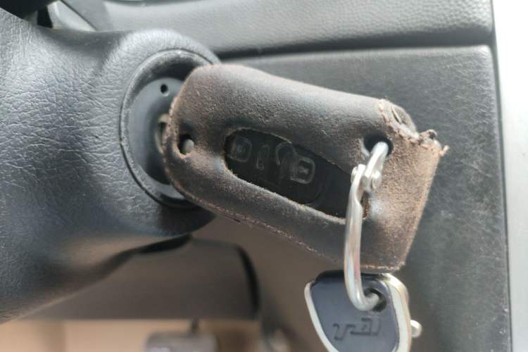 Used Peugeot 307 2008 Hatchback 1.6L Automatic Deluxe Edition Vehicle Key