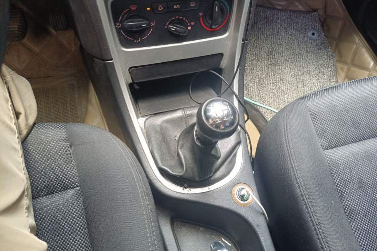 Used Peugeot 307 2009 Sedan 1.6L Manual Allure Edition Gear Lever